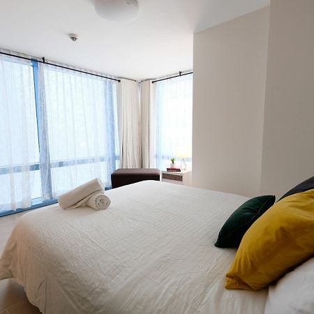 Csuites At Two Central Residences Makati City Luaran gambar