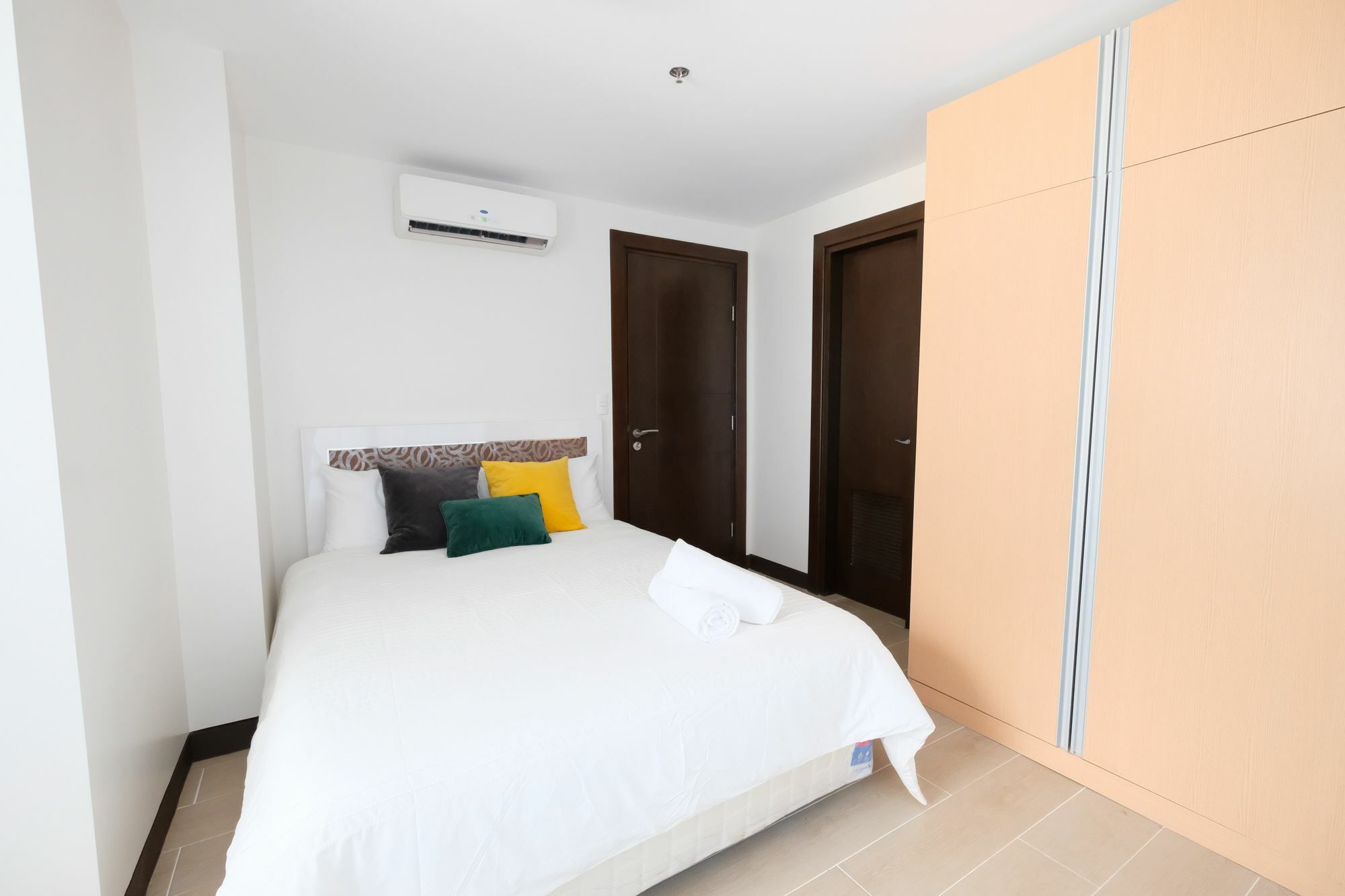 Csuites At Two Central Residences Makati City Luaran gambar