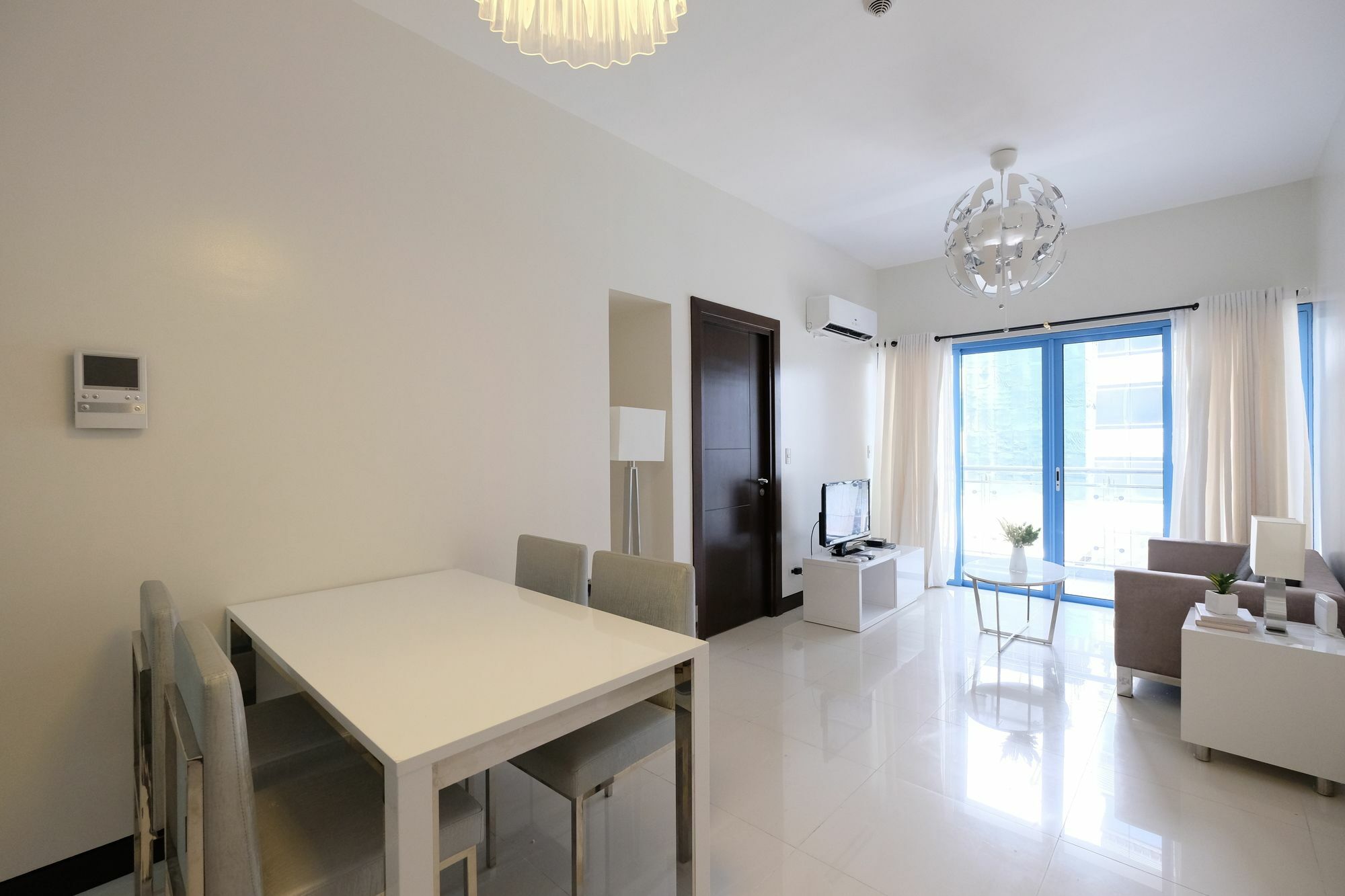 Csuites At Two Central Residences Makati City Luaran gambar
