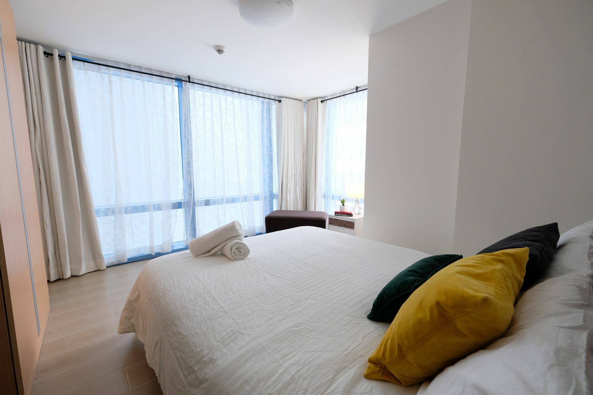 Csuites At Two Central Residences Makati City Luaran gambar