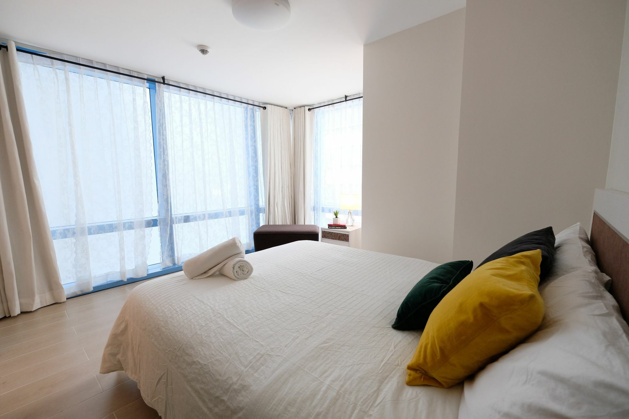 Csuites At Two Central Residences Makati City Luaran gambar